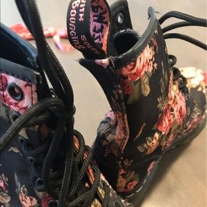 Victorian floral doc Martens size 6 LS